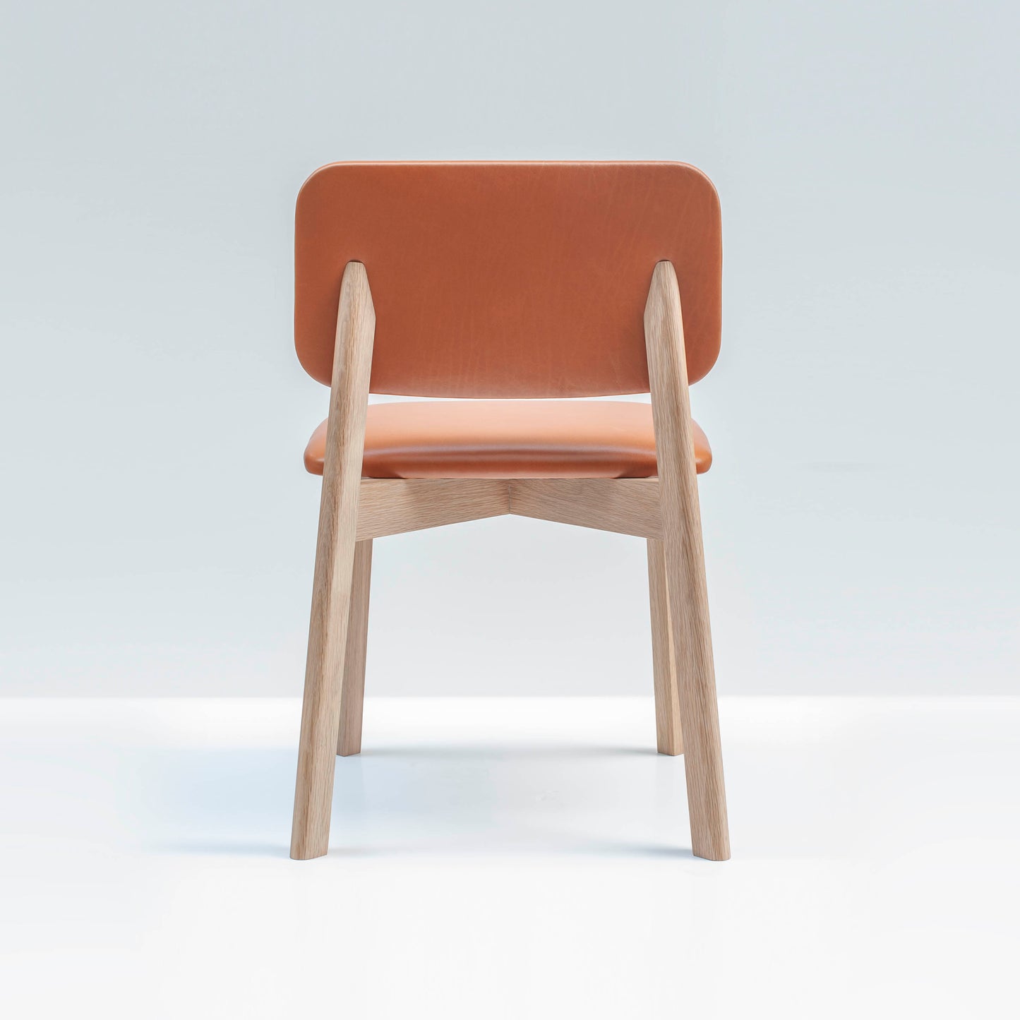 Muhuhu chair upholstered