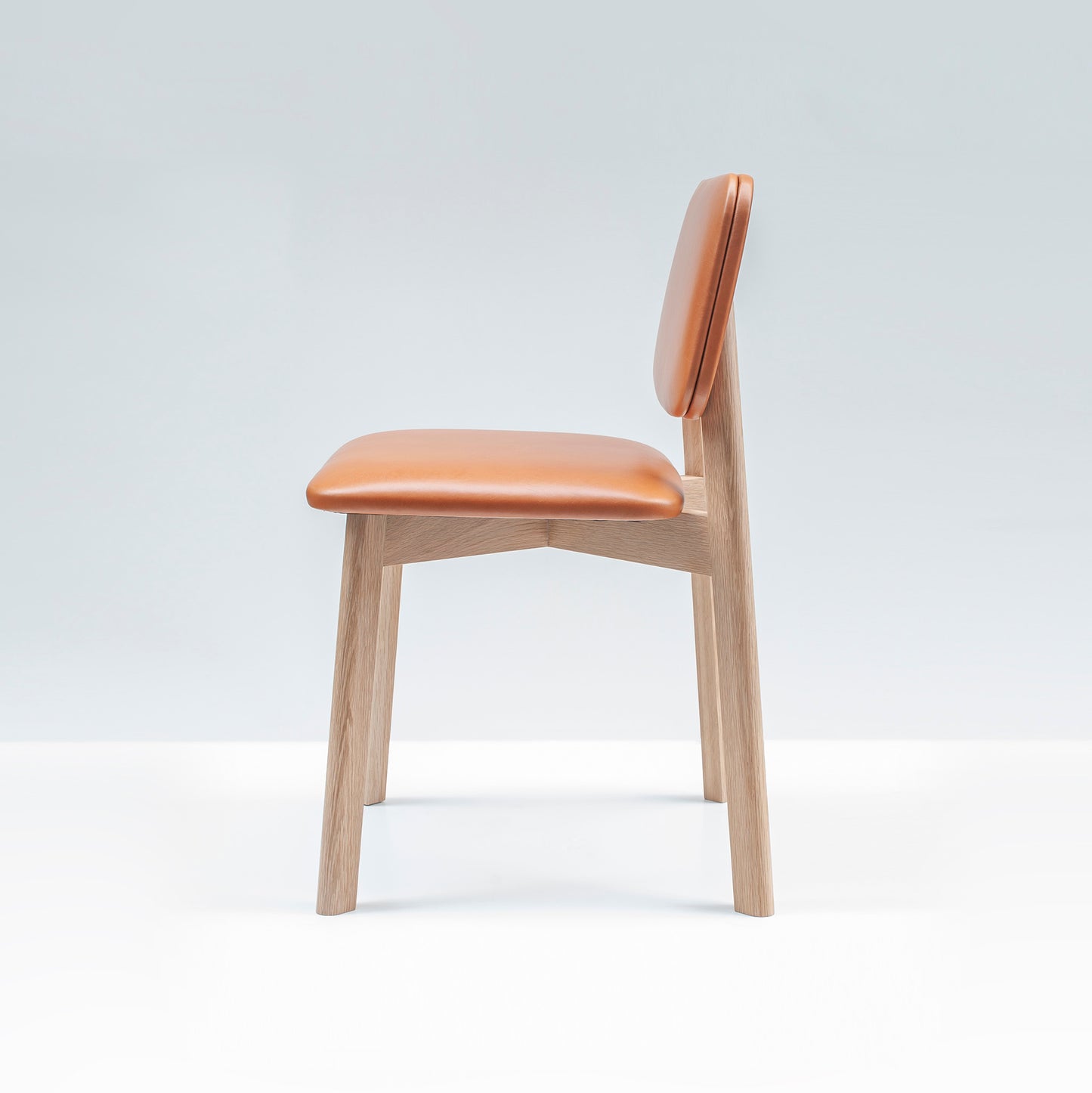 Muhuhu chair upholstered