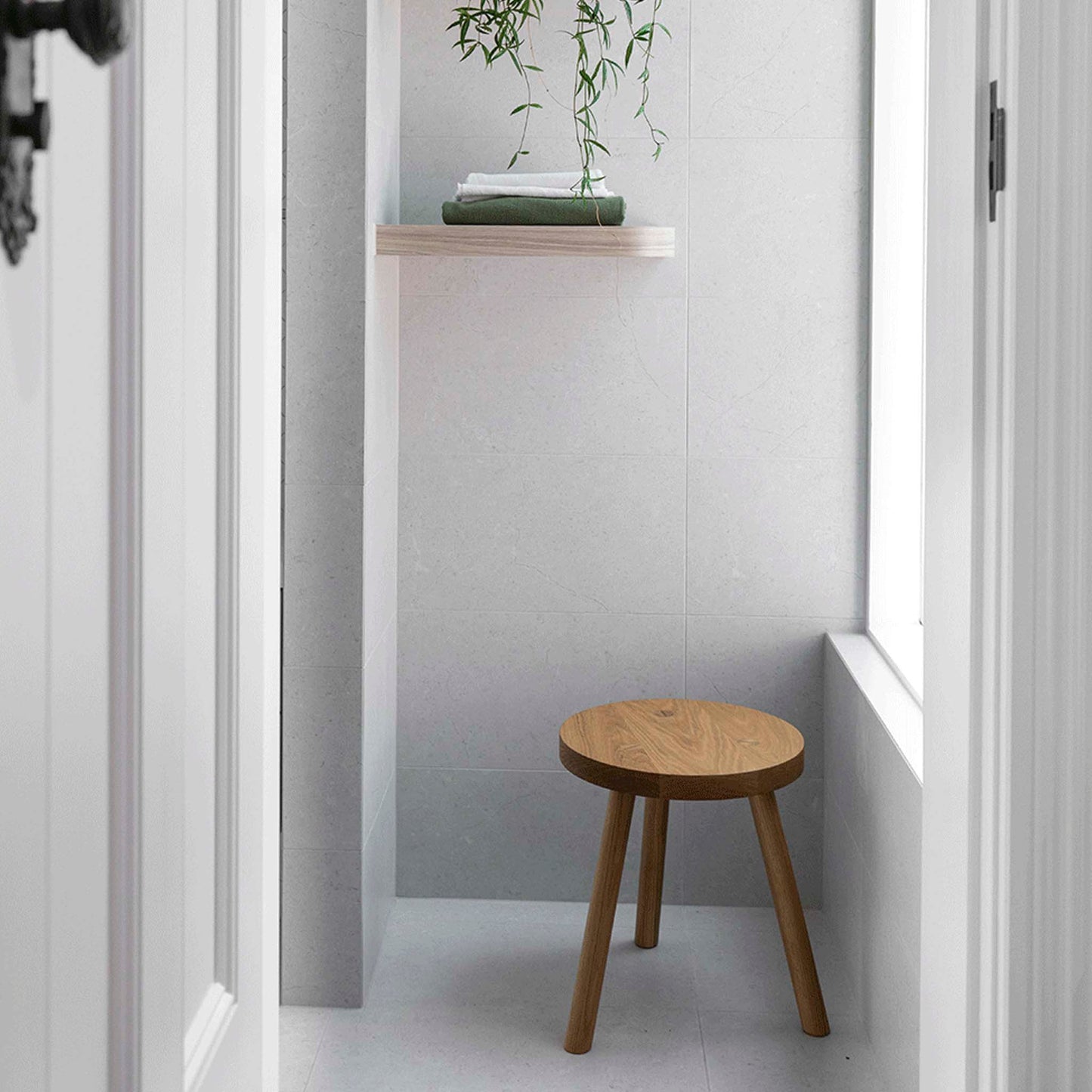 Tambootie Stool Table